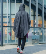 Mochila Para Notebook 15.6" com Capa de Chuva Embutida Antifurto masculino a prova dagua resistente a agua porta USB homem trabalho laptop trabalho estudo viagem preta minimalista